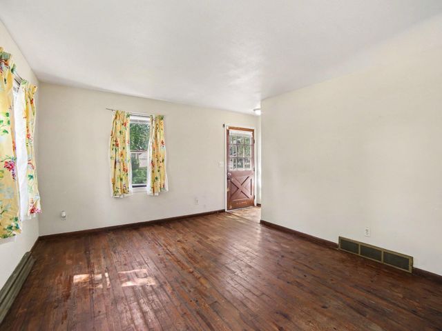 942 Amity Avenue, Muskegon City, MI 49442
