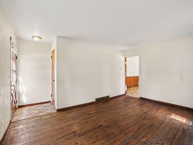 942 Amity Avenue, Muskegon City, MI 49442