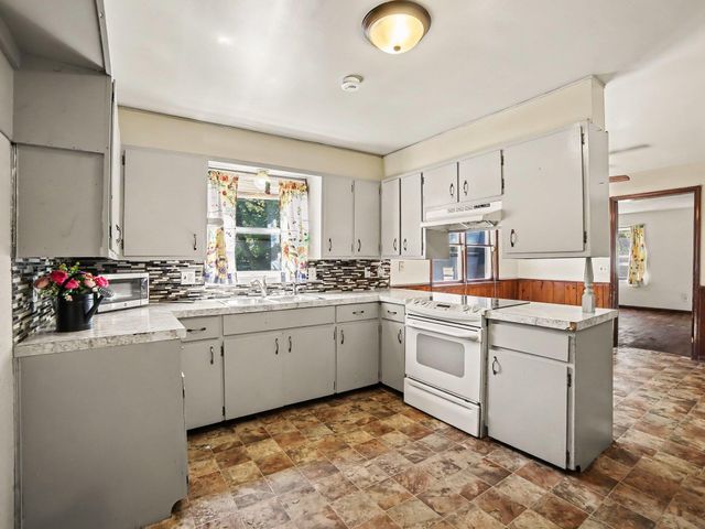 942 Amity Avenue, Muskegon City, MI 49442