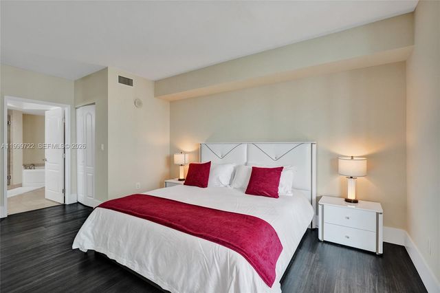 17555 Atlantic Boulevard 1202, Sunny Isles Beach, FL 33160
