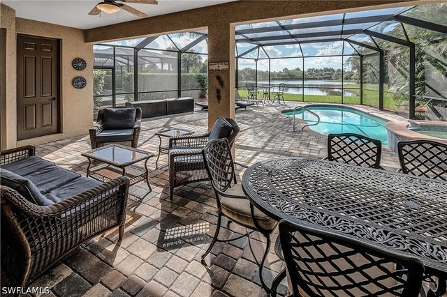 9215 Veneto LN, Naples, FL 34113