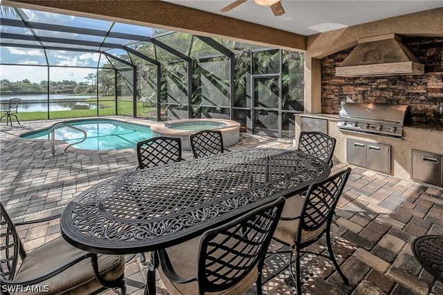 9215 Veneto LN, Naples, FL 34113