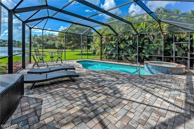 9215 Veneto LN, Naples, FL 34113