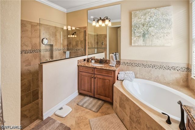 9215 Veneto LN, Naples, FL 34113