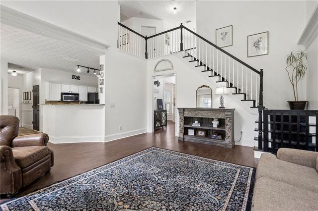 5059 Weatherstone Drive, Buford, GA 30519