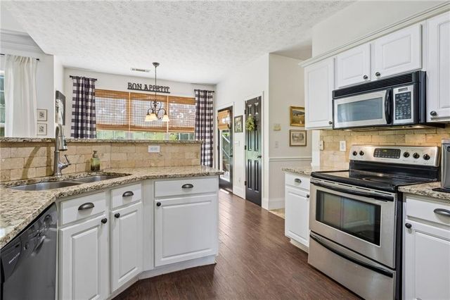 5059 Weatherstone Drive, Buford, GA 30519