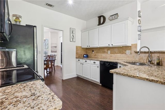 5059 Weatherstone Drive, Buford, GA 30519