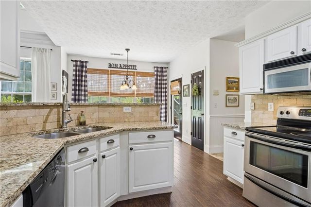 5059 Weatherstone Drive, Buford, GA 30519