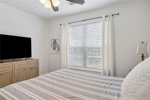 5059 Weatherstone Drive, Buford, GA 30519