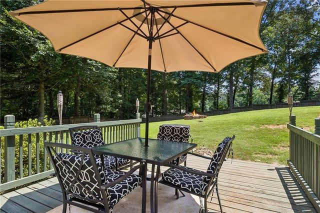 5059 Weatherstone Drive, Buford, GA 30519