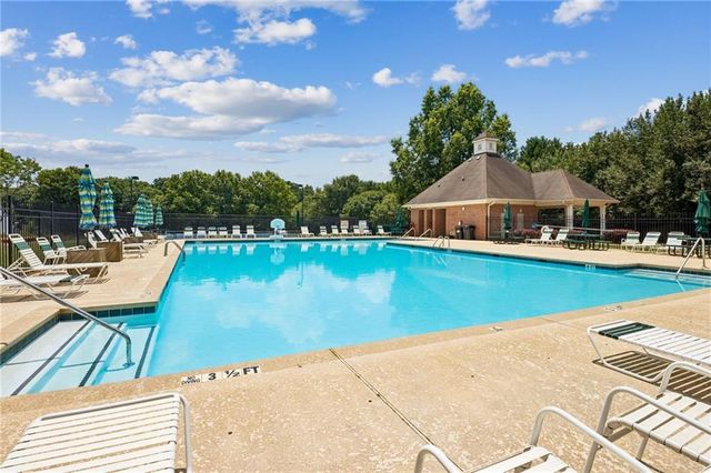 5059 Weatherstone Drive, Buford, GA 30519