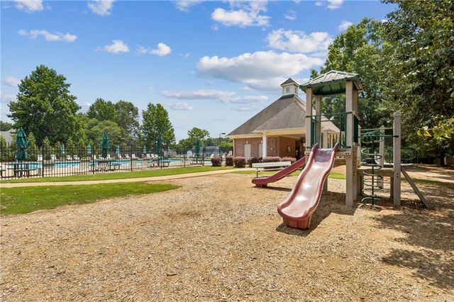 5059 Weatherstone Drive, Buford, GA 30519