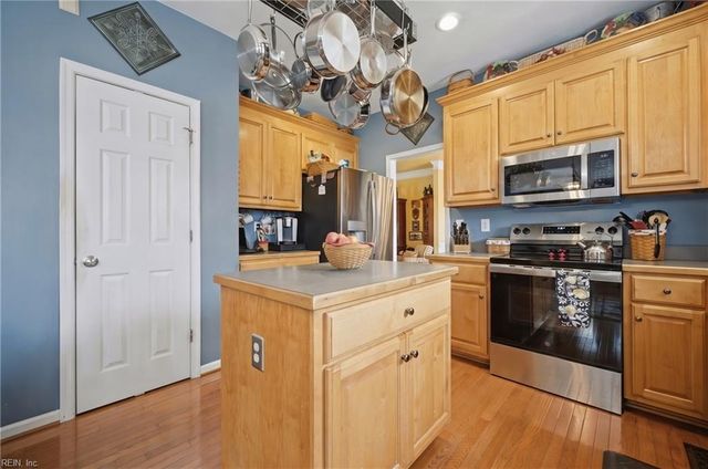 23083 Harbor Towne DR, Carrollton, VA 23314