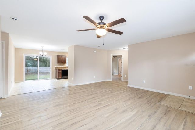 5 MALAUKA RADIAL CIRCLE, Ocklawaha, FL 32179