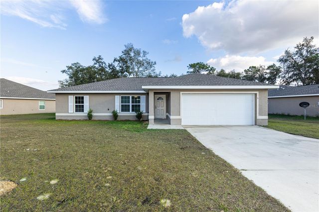 5 MALAUKA RADIAL CIRCLE, Ocklawaha, FL 32179