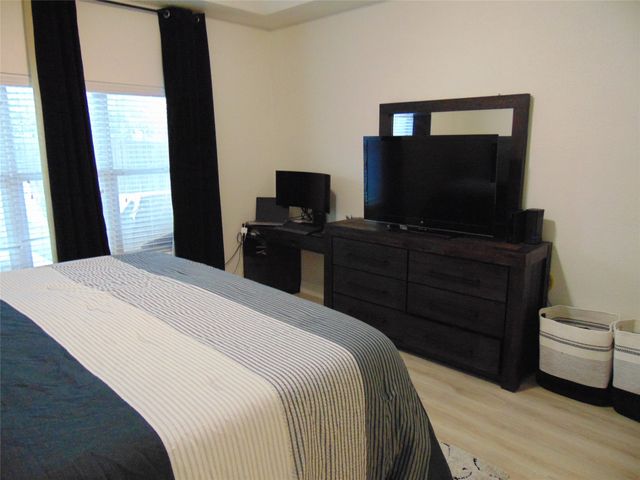 533 Mattie Lane, Lake Dallas, TX 75065