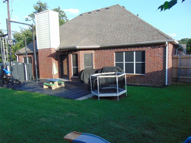533 Mattie Lane, Lake Dallas, TX 75065