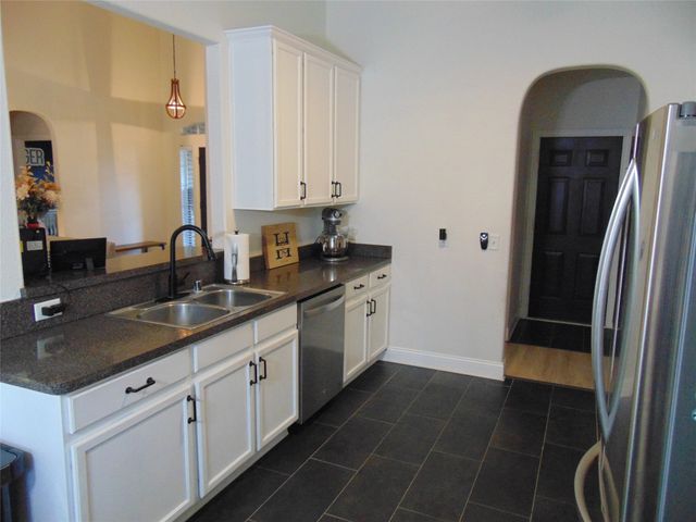 533 Mattie Lane, Lake Dallas, TX 75065
