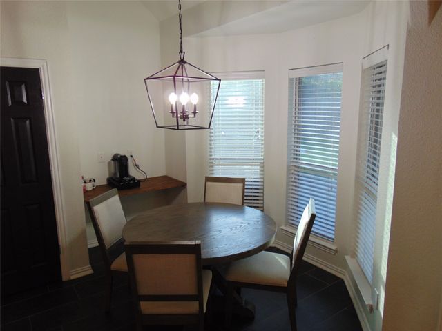 533 Mattie Lane, Lake Dallas, TX 75065