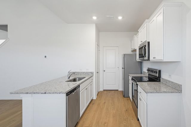 137 Desert Hare DR, Jarrell, TX 76537