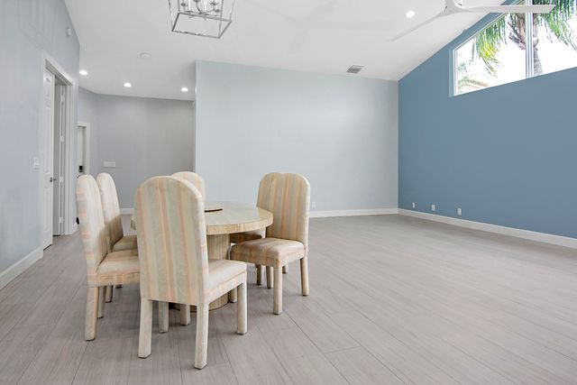 801 Sabal Palm Lane, Palm Beach Gardens, FL 33418