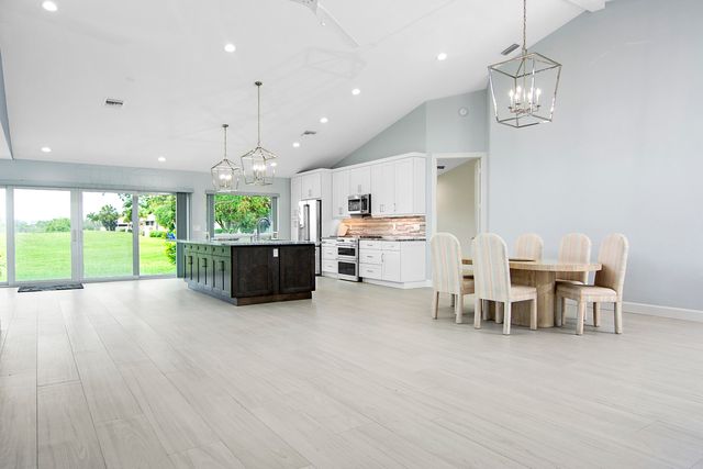 801 Sabal Palm Lane, Palm Beach Gardens, FL 33418