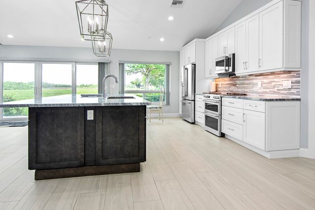 801 Sabal Palm Lane, Palm Beach Gardens, FL 33418