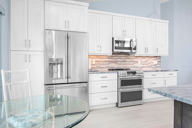 801 Sabal Palm Lane, Palm Beach Gardens, FL 33418