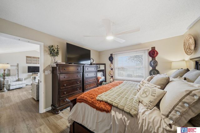 1827 Normandy Lane, Lincoln, NE 68512