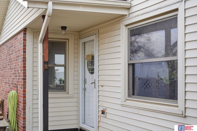 1827 Normandy Lane, Lincoln, NE 68512