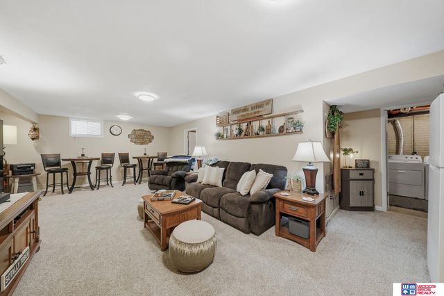 1827 Normandy Lane, Lincoln, NE 68512