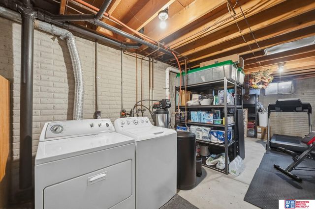 1827 Normandy Lane, Lincoln, NE 68512