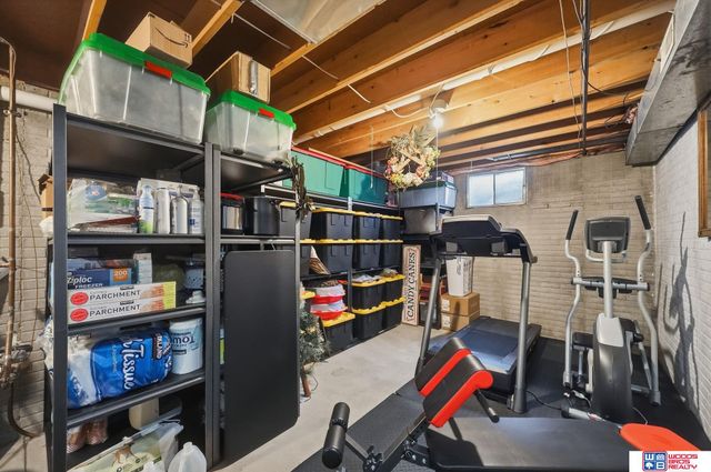 1827 Normandy Lane, Lincoln, NE 68512