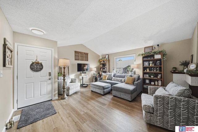 1827 Normandy Lane, Lincoln, NE 68512