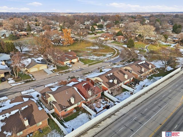 1827 Normandy Lane, Lincoln, NE 68512