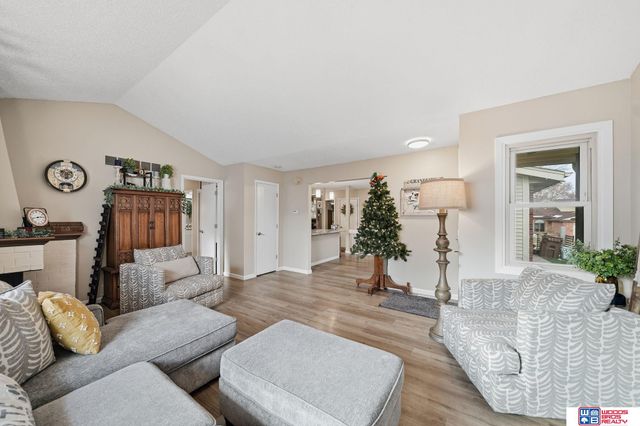 1827 Normandy Lane, Lincoln, NE 68512