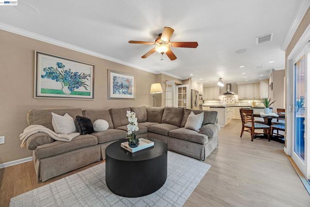 6310 Camino Del Lago, Pleasanton, CA 94566