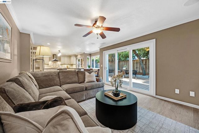 6310 Camino Del Lago, Pleasanton, CA 94566