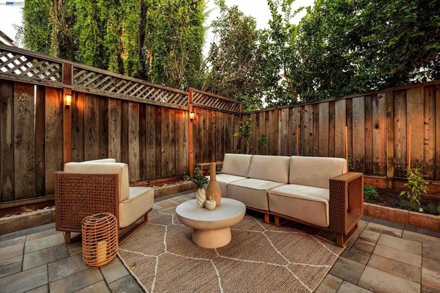6310 Camino Del Lago, Pleasanton, CA 94566