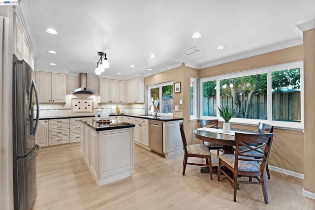 6310 Camino Del Lago, Pleasanton, CA 94566