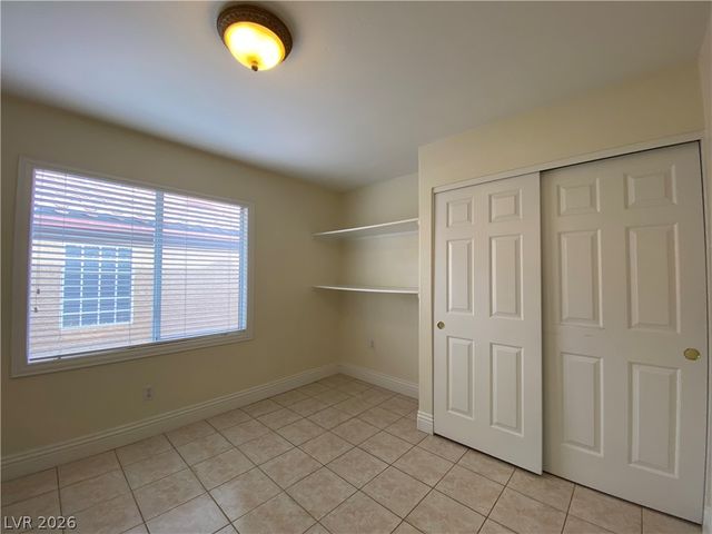 8111 Cimarron Meadows Way, Las Vegas, NV 89147