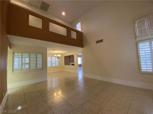 8111 Cimarron Meadows Way, Las Vegas, NV 89147