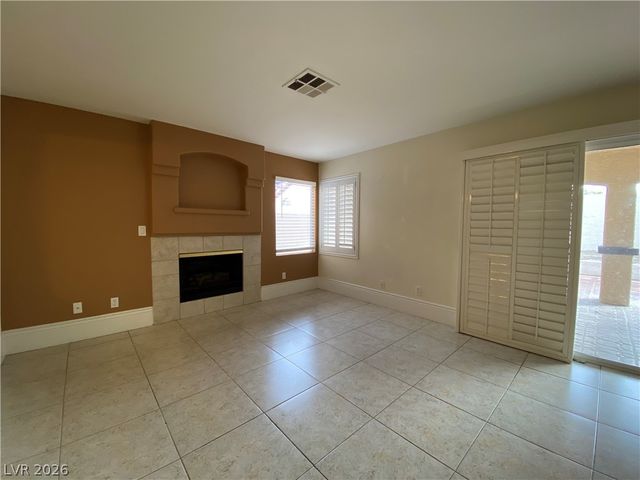 8111 Cimarron Meadows Way, Las Vegas, NV 89147