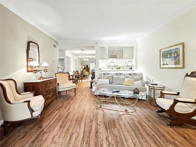 1800 Clairmont Lake A522, Decatur, GA 30033
