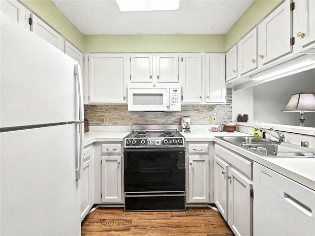 1800 Clairmont Lake A522, Decatur, GA 30033
