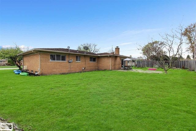 11489 Anna Lisa Street, Utica, MI 48312