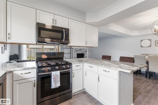 11489 Anna Lisa Street, Utica, MI 48312