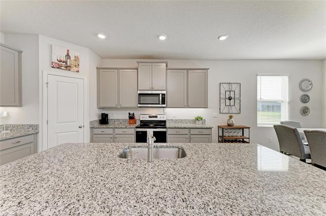 15912 5TH AVENUE E, Bradenton, FL 34212