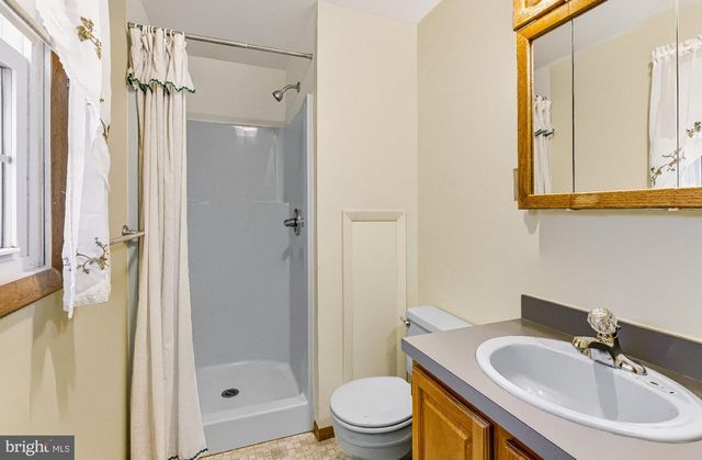 135 STURBRIDGE DR, Sicklerville, NJ 08081