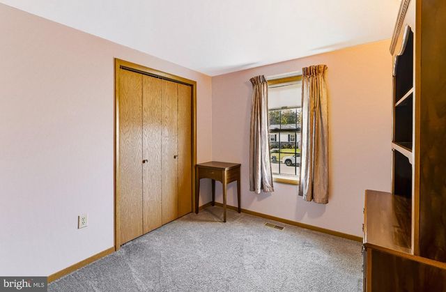 135 STURBRIDGE DR, Sicklerville, NJ 08081